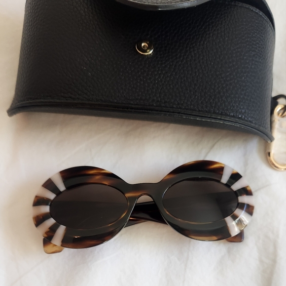 LOEWE Anagram Round Sunglasses - Picture 9 of 11